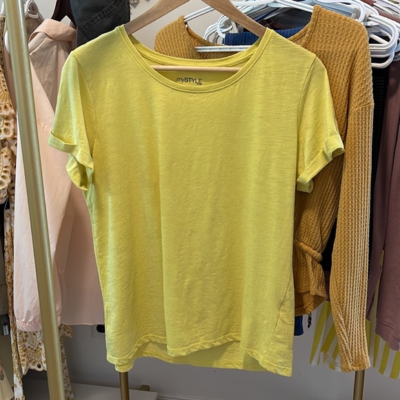 Yellow t shirt - Picture 3 of 4